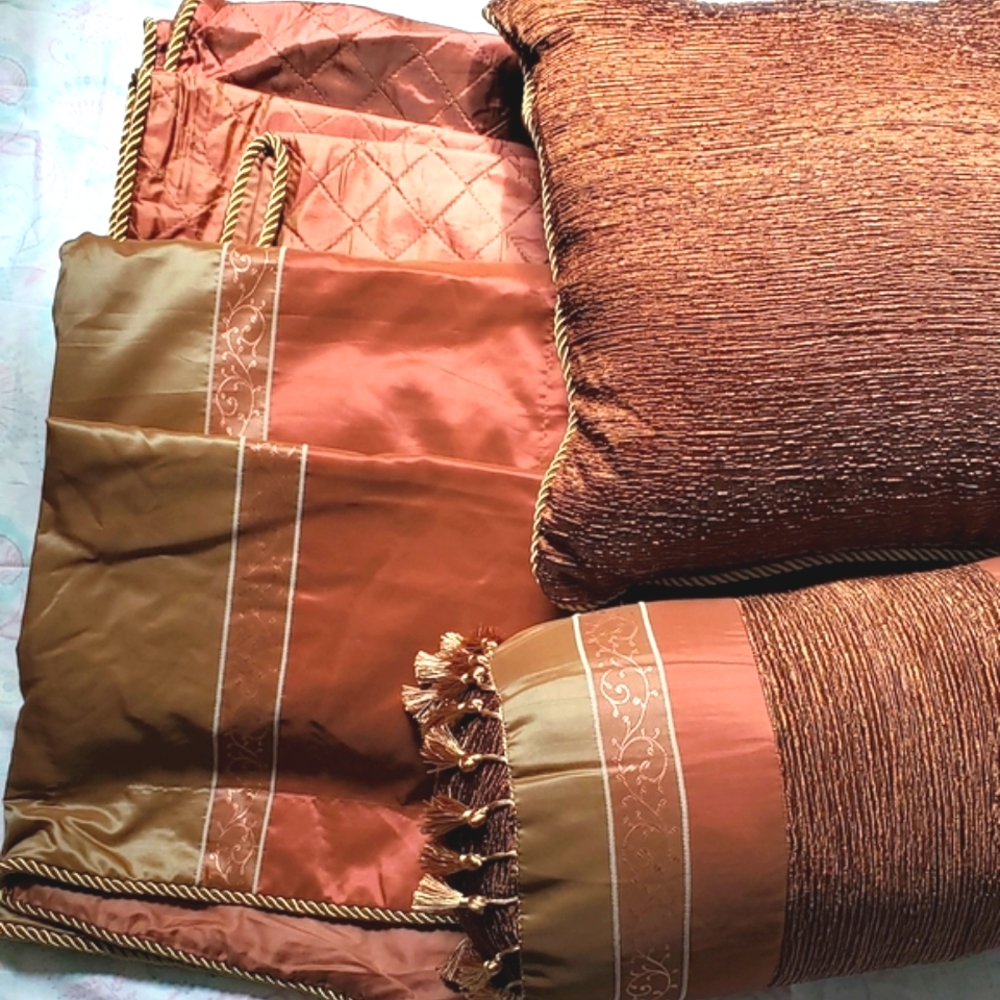 Woodbury Jacquard Queen 24 Piece Comforter Set Bedding Ensemble NWT